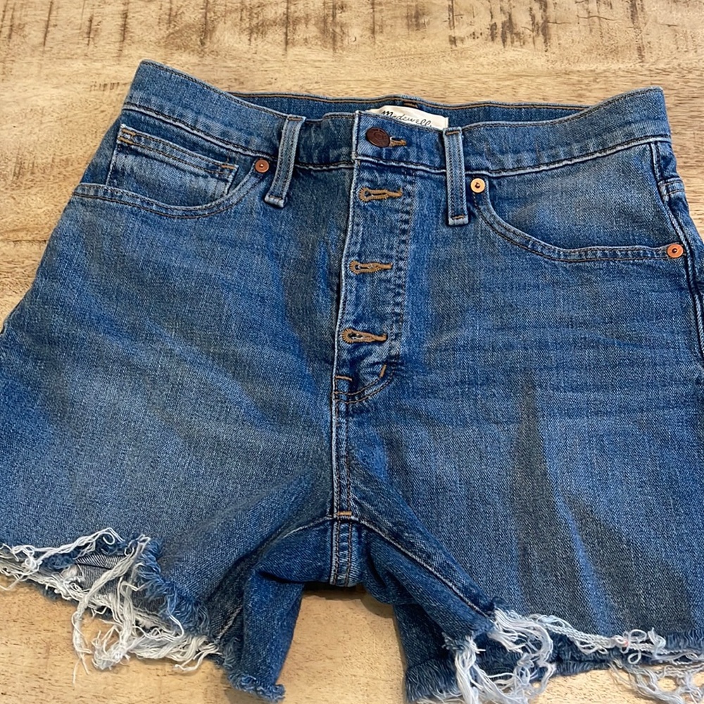 Madewell high-rise denim shorts . Like new. Size 27